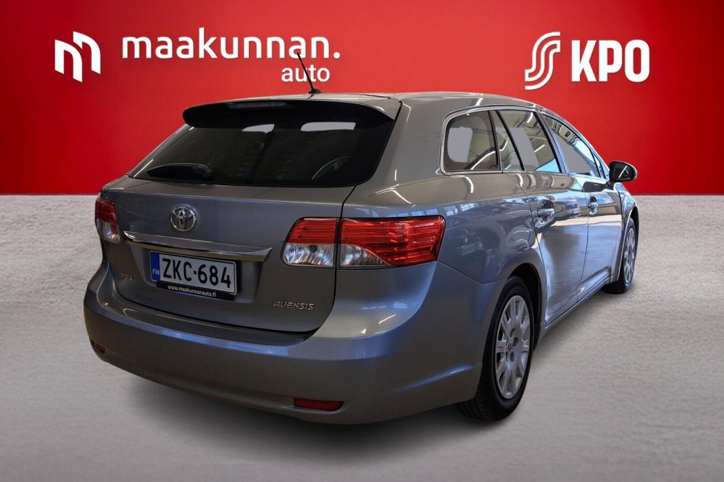 TOYOTA Avensis 2014