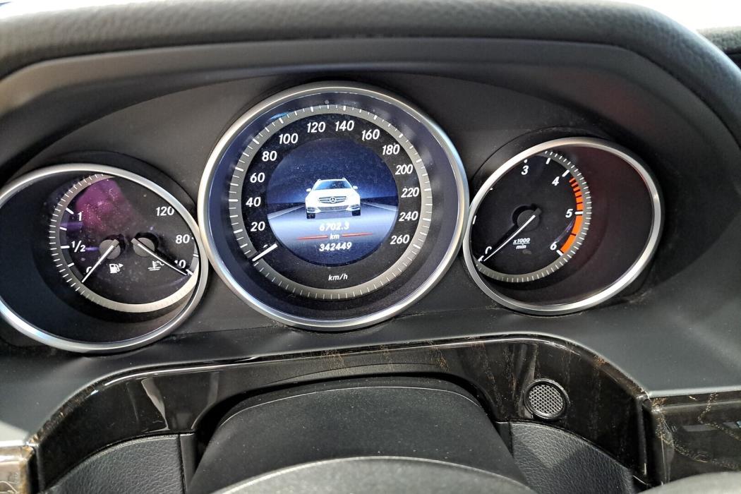 MERCEDES-BENZ E 2013