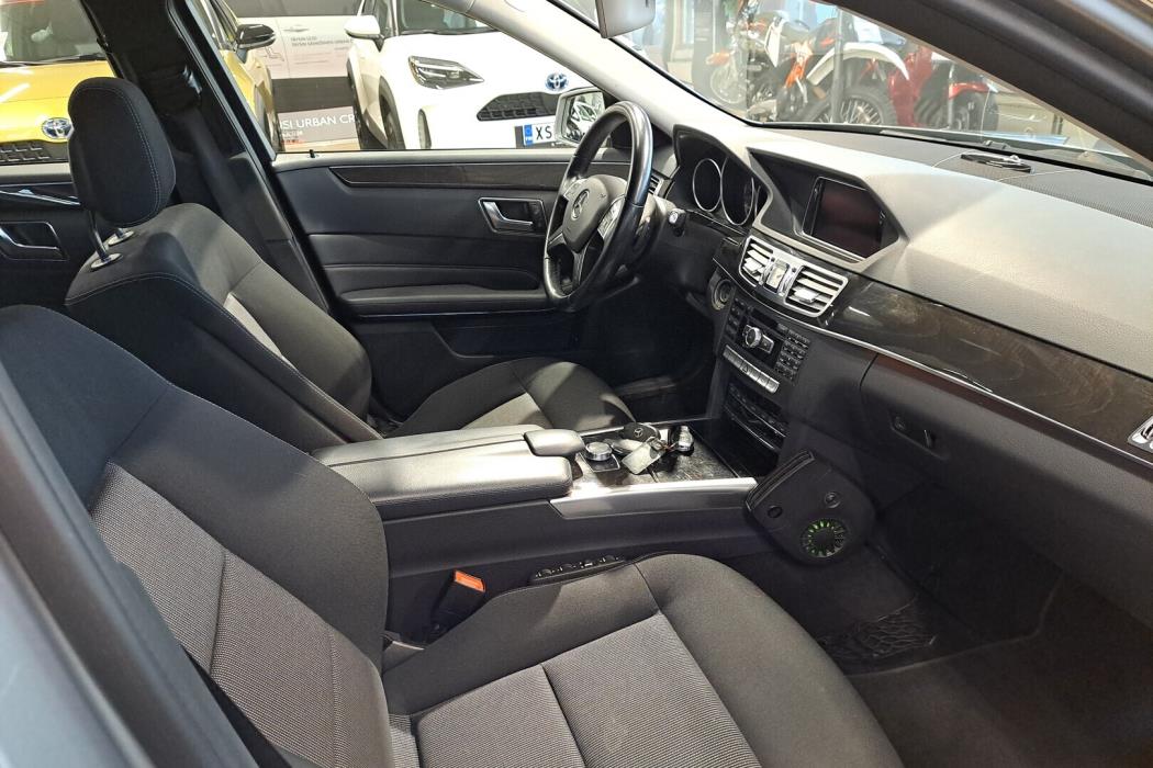 MERCEDES-BENZ E 2013