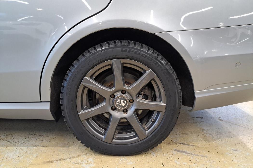 MERCEDES-BENZ E 2013