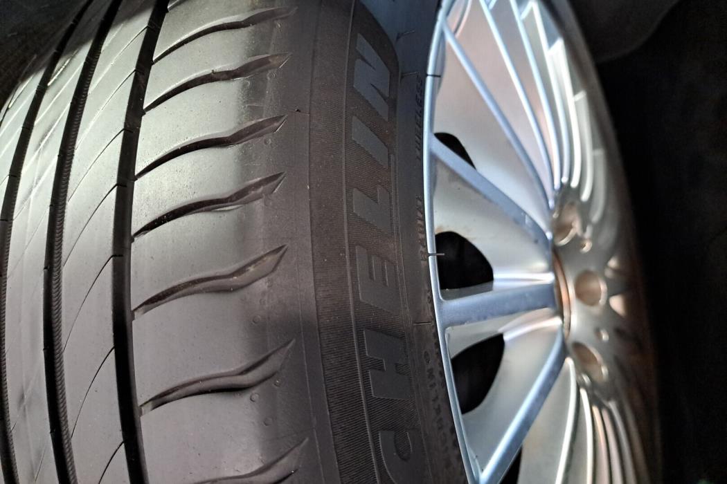 MERCEDES-BENZ E 2013