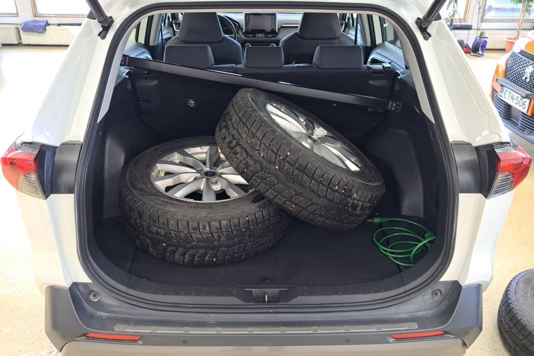 TOYOTA RAV4 2020