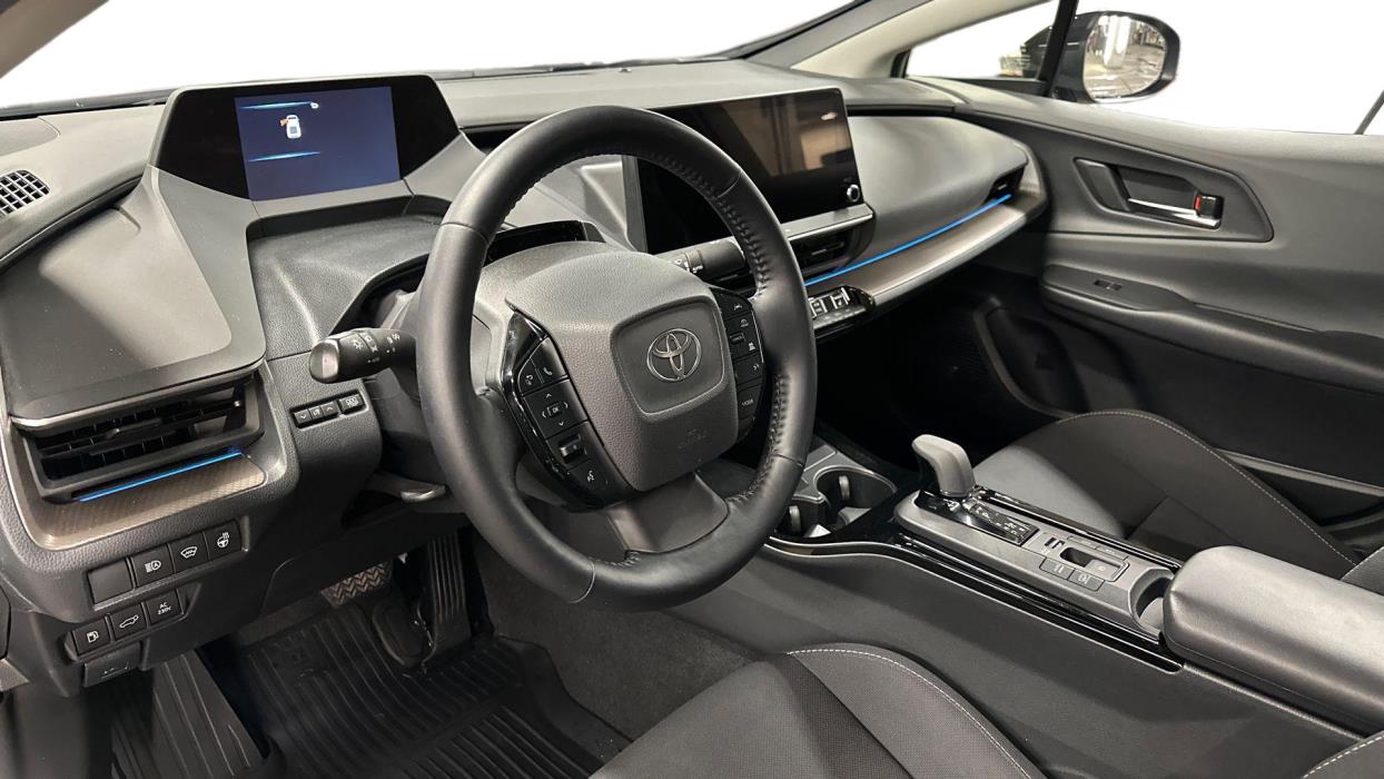 Toyota Prius Plug-in 2023