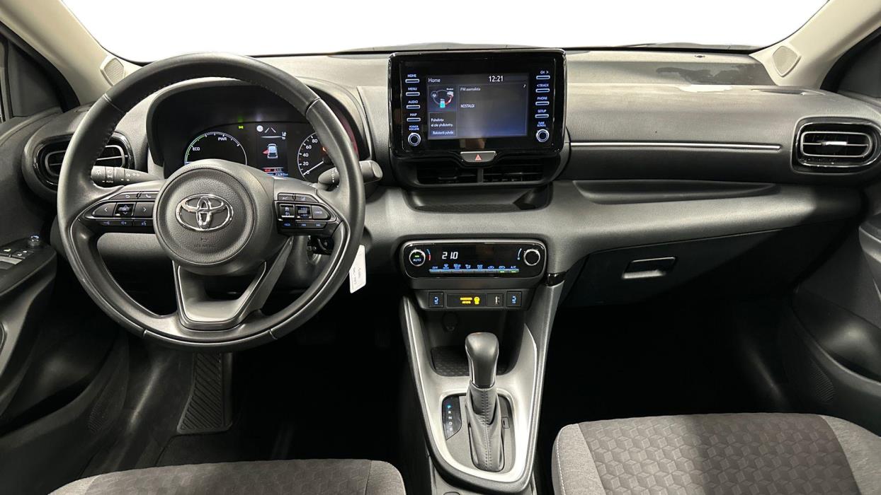 TOYOTA Yaris 2023