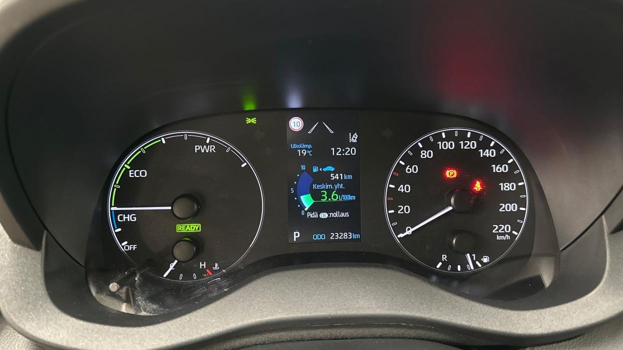 TOYOTA Yaris 2023