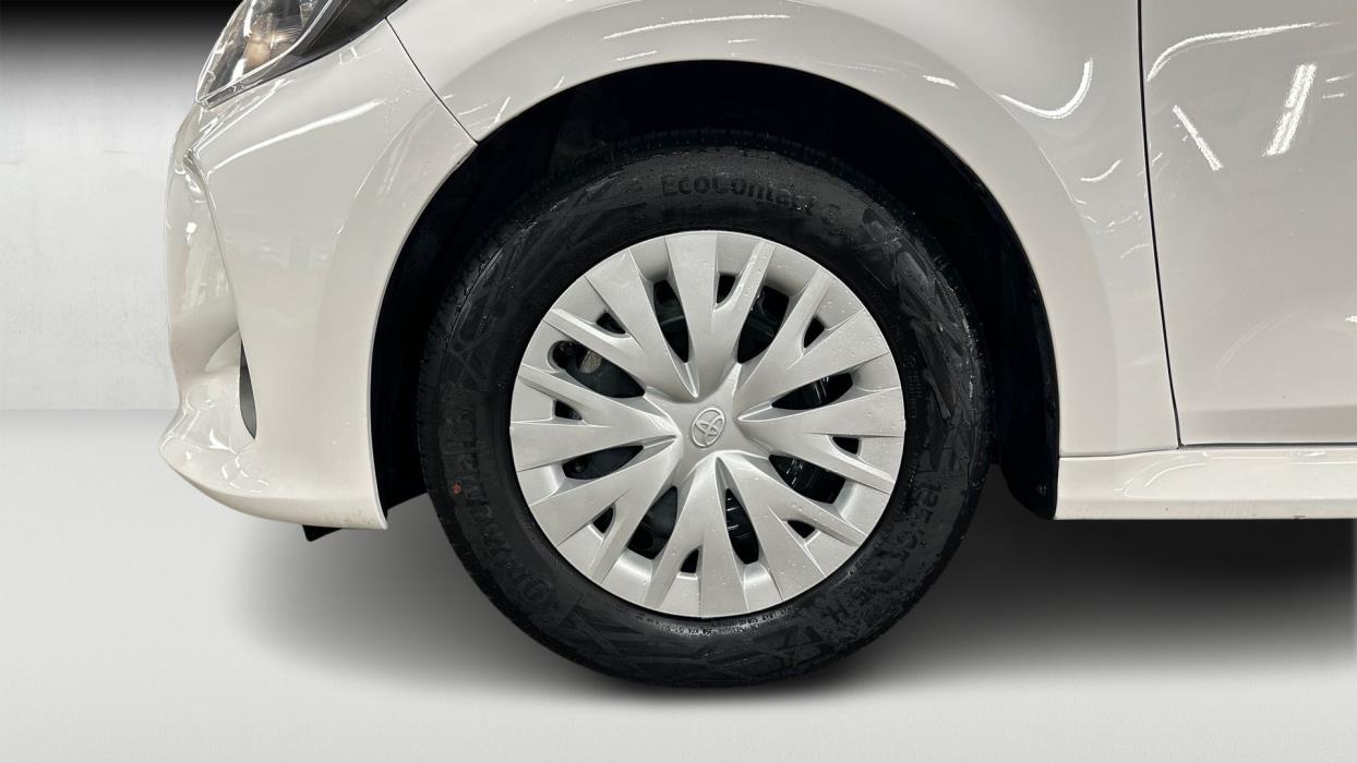 TOYOTA Yaris 2023