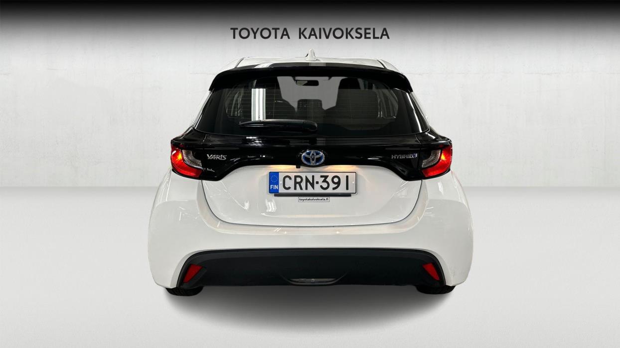 TOYOTA Yaris 2023