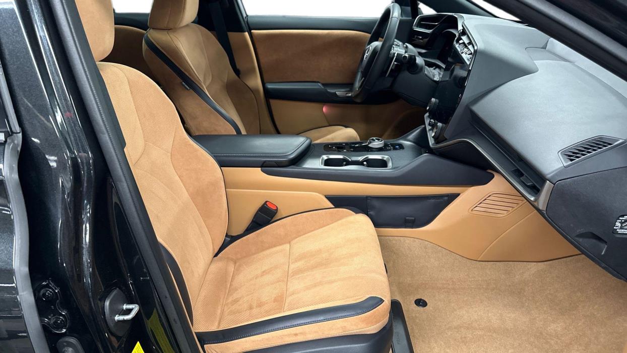 Lexus RZ 2025