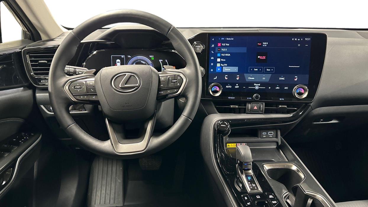 Lexus NX 2025