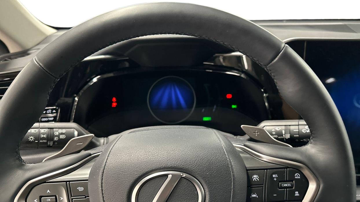 Lexus NX 2025