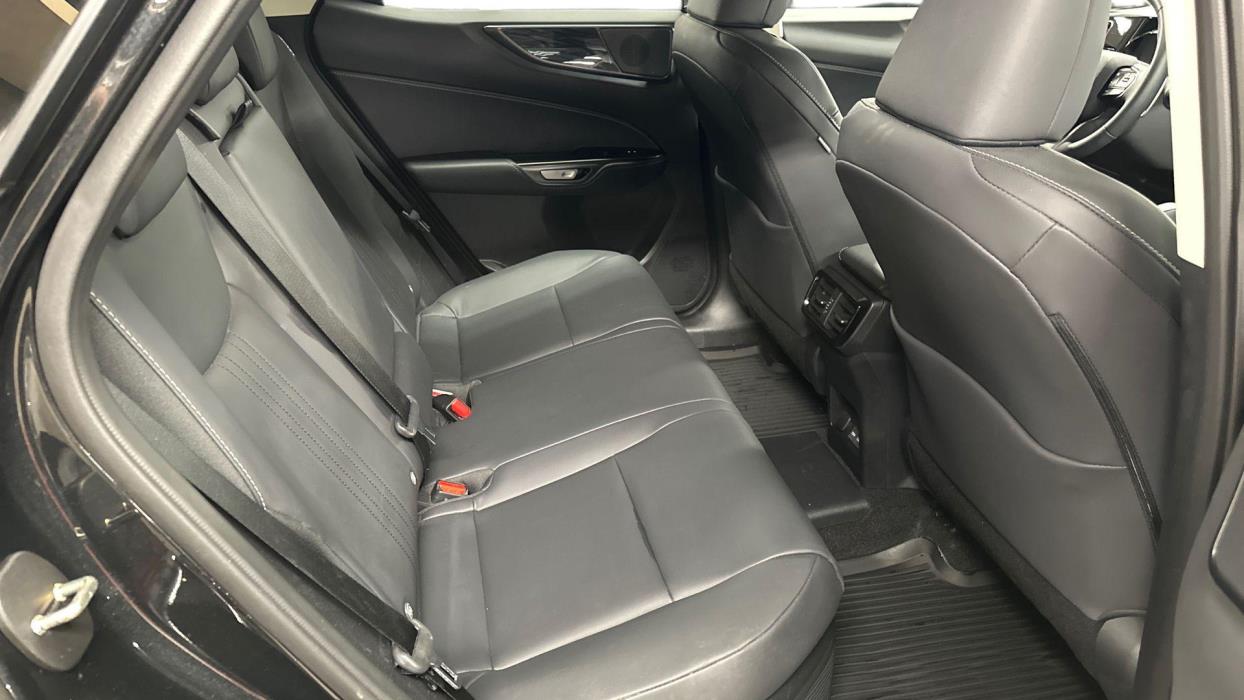 Lexus NX 2025