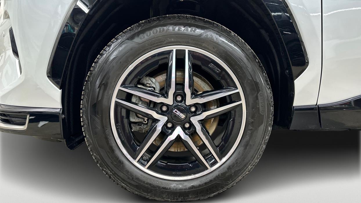 Toyota RAV4 Plug-in 2025