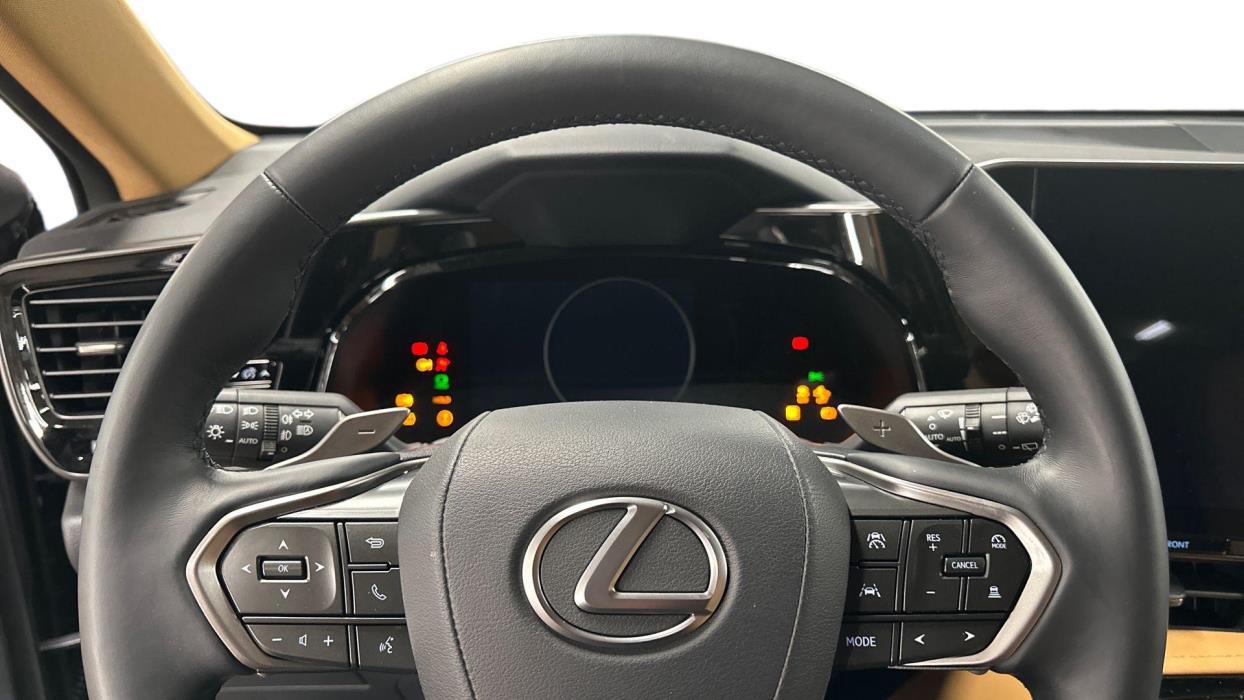 Lexus NX 2025