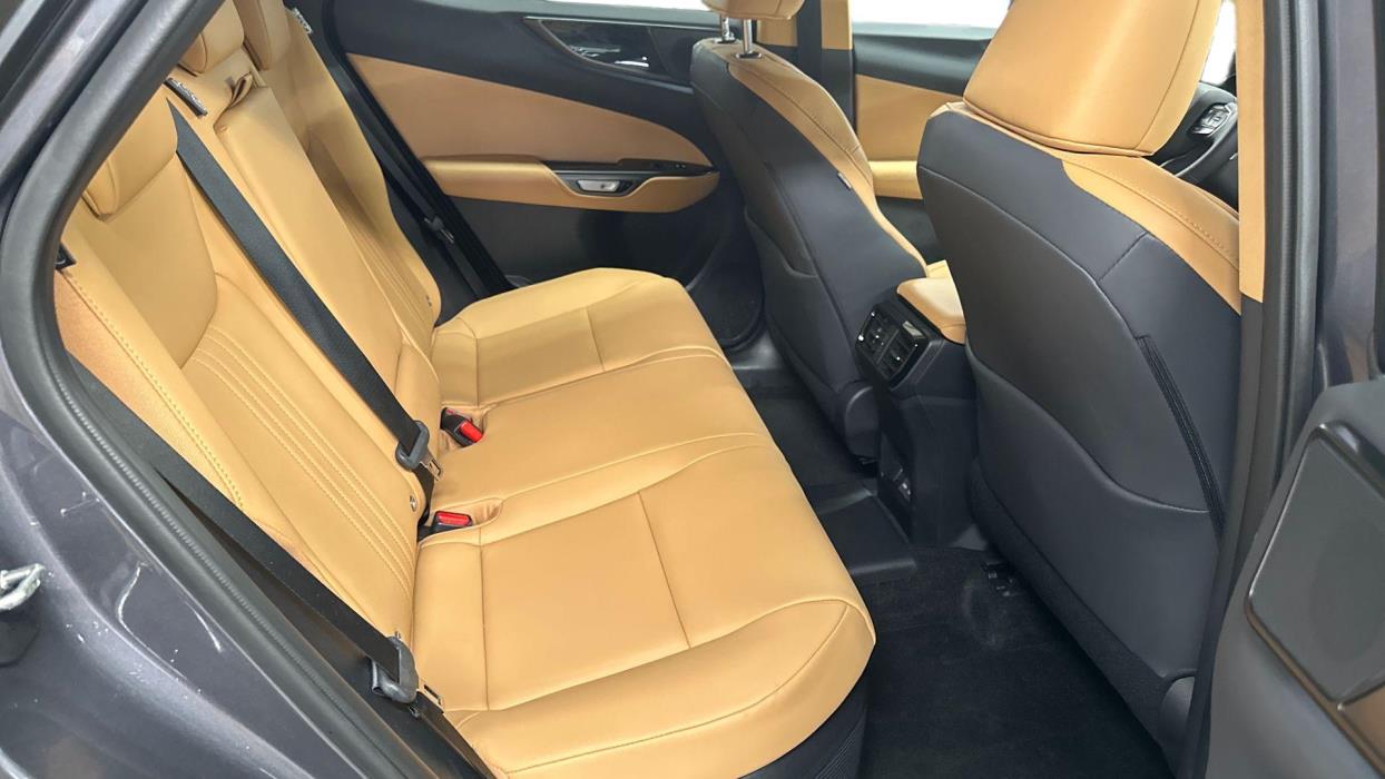 Lexus NX 2025