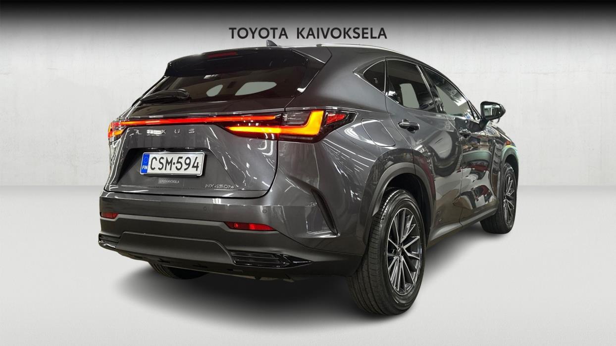 Lexus NX 2025