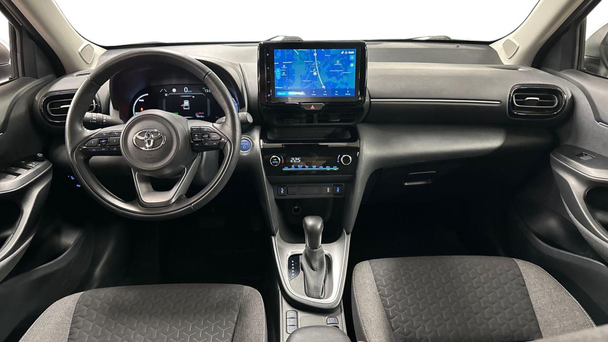 TOYOTA Yaris Cross 2024