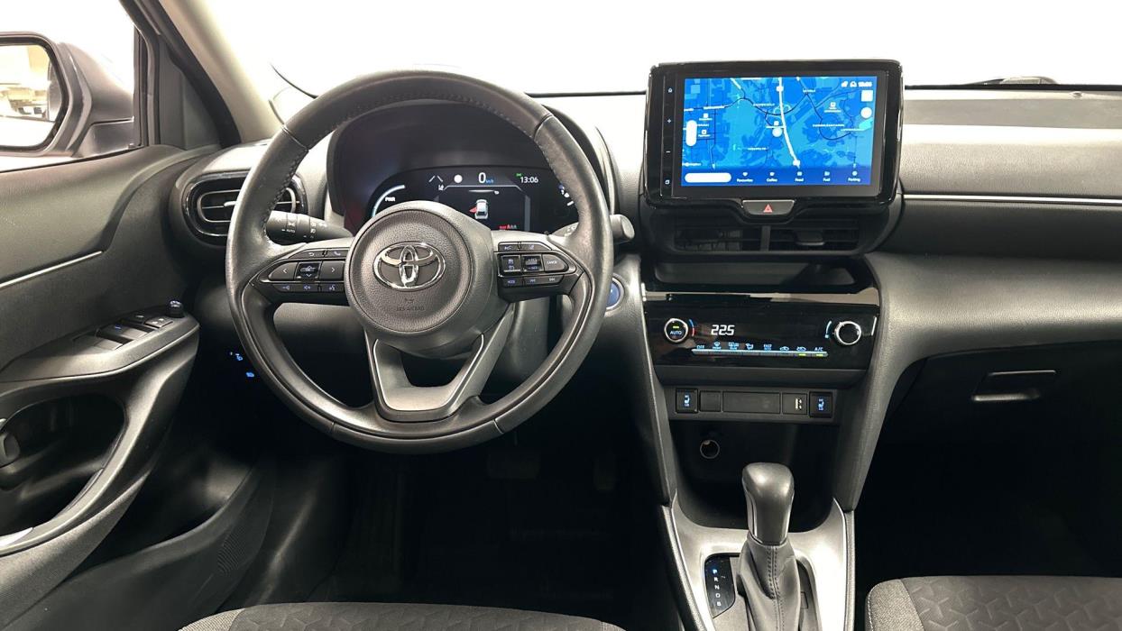 TOYOTA Yaris Cross 2024