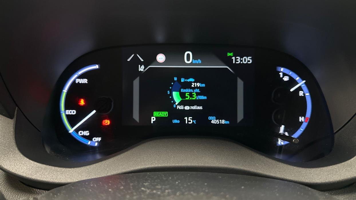TOYOTA Yaris Cross 2024