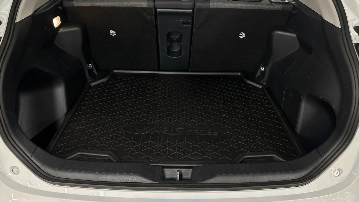 TOYOTA Yaris Cross 2024
