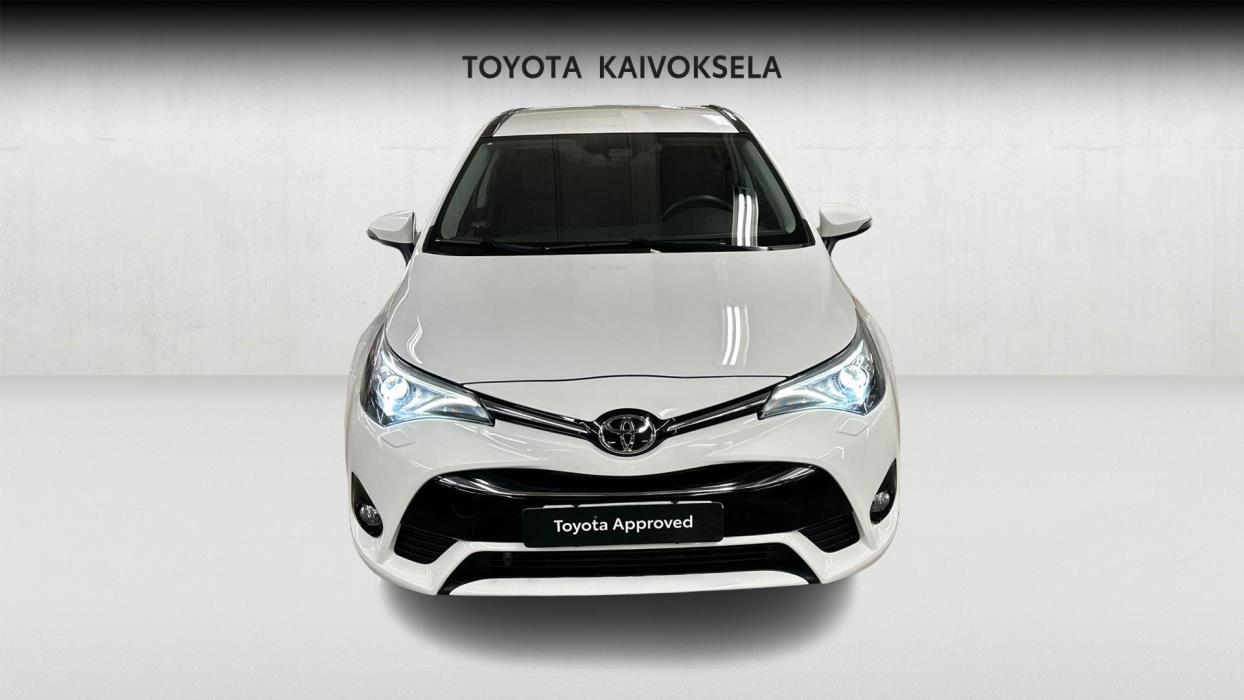 Toyota Avensis 2016
