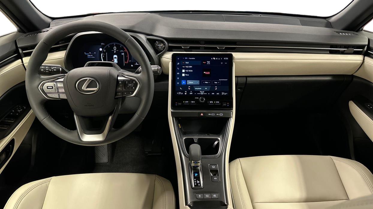 Lexus LBX 2025