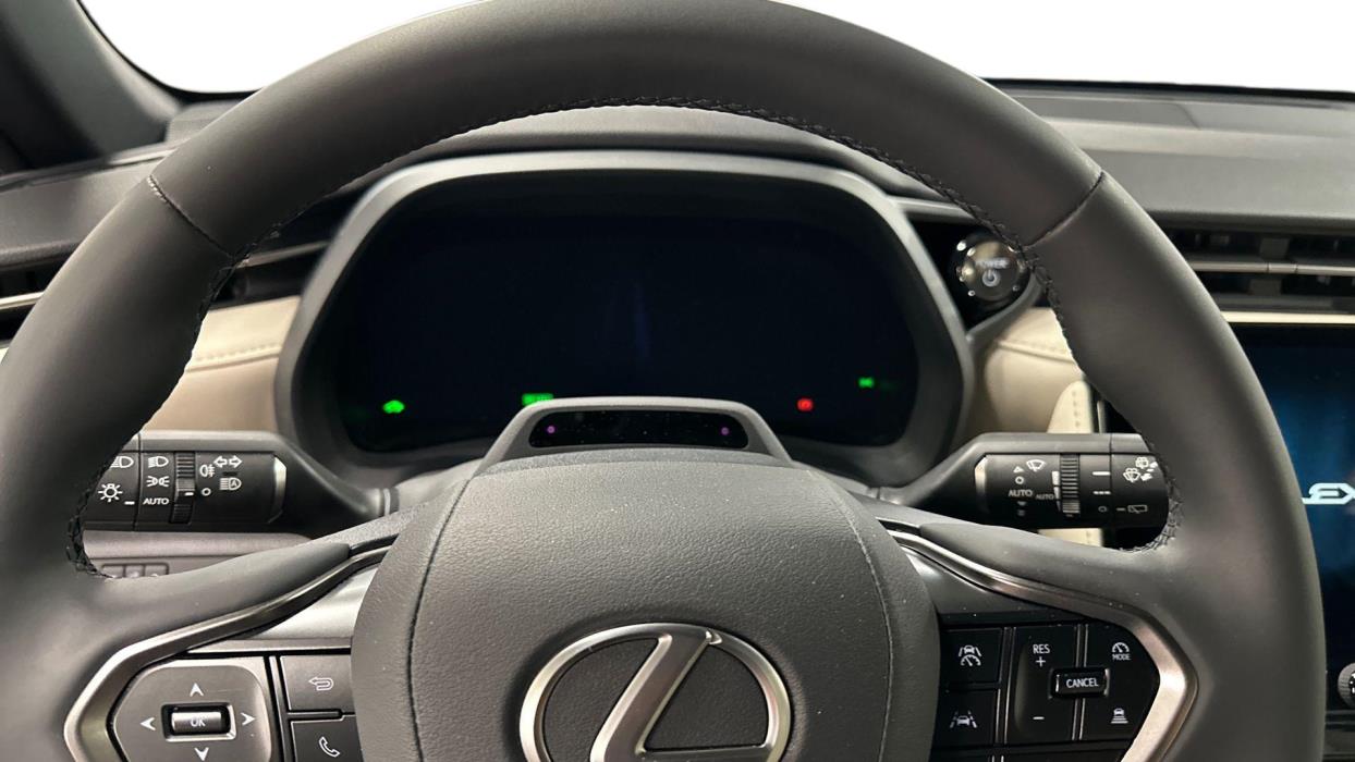 Lexus LBX 2025