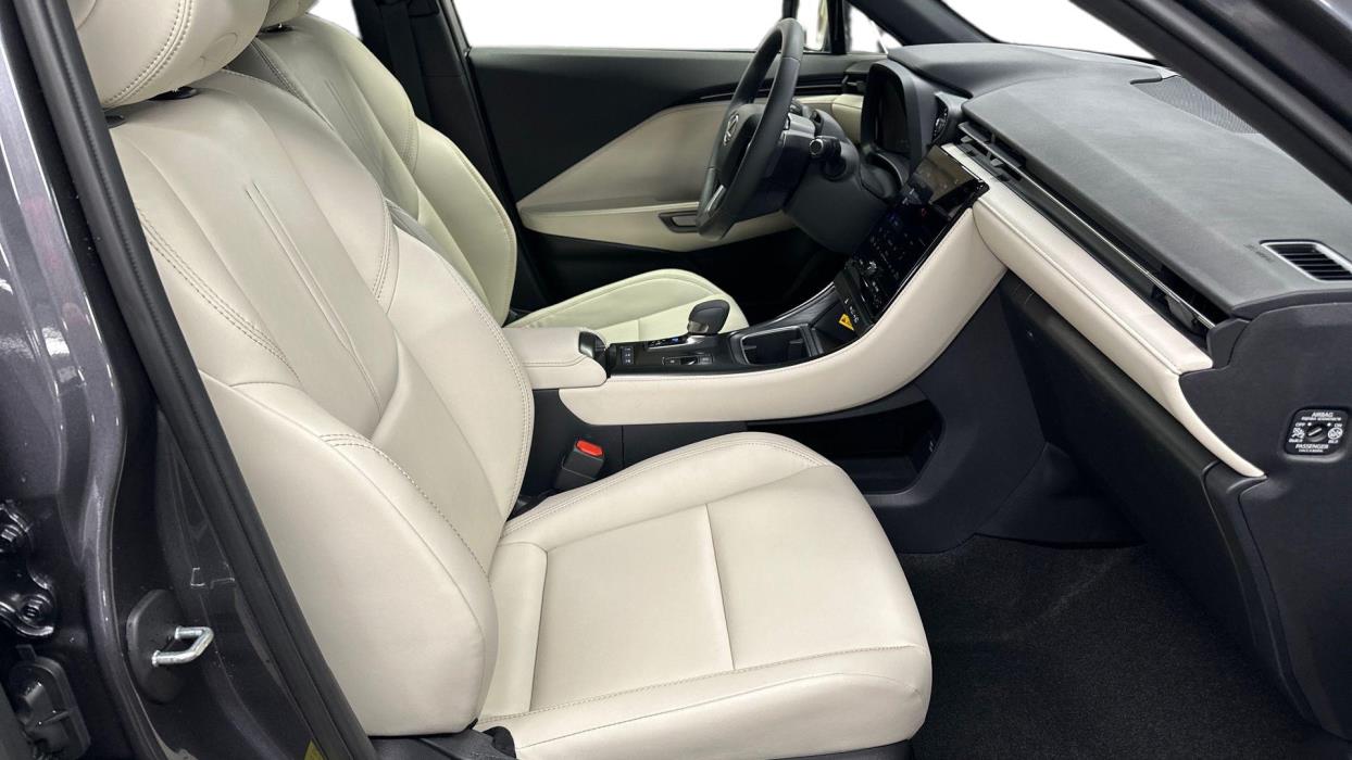 Lexus LBX 2025