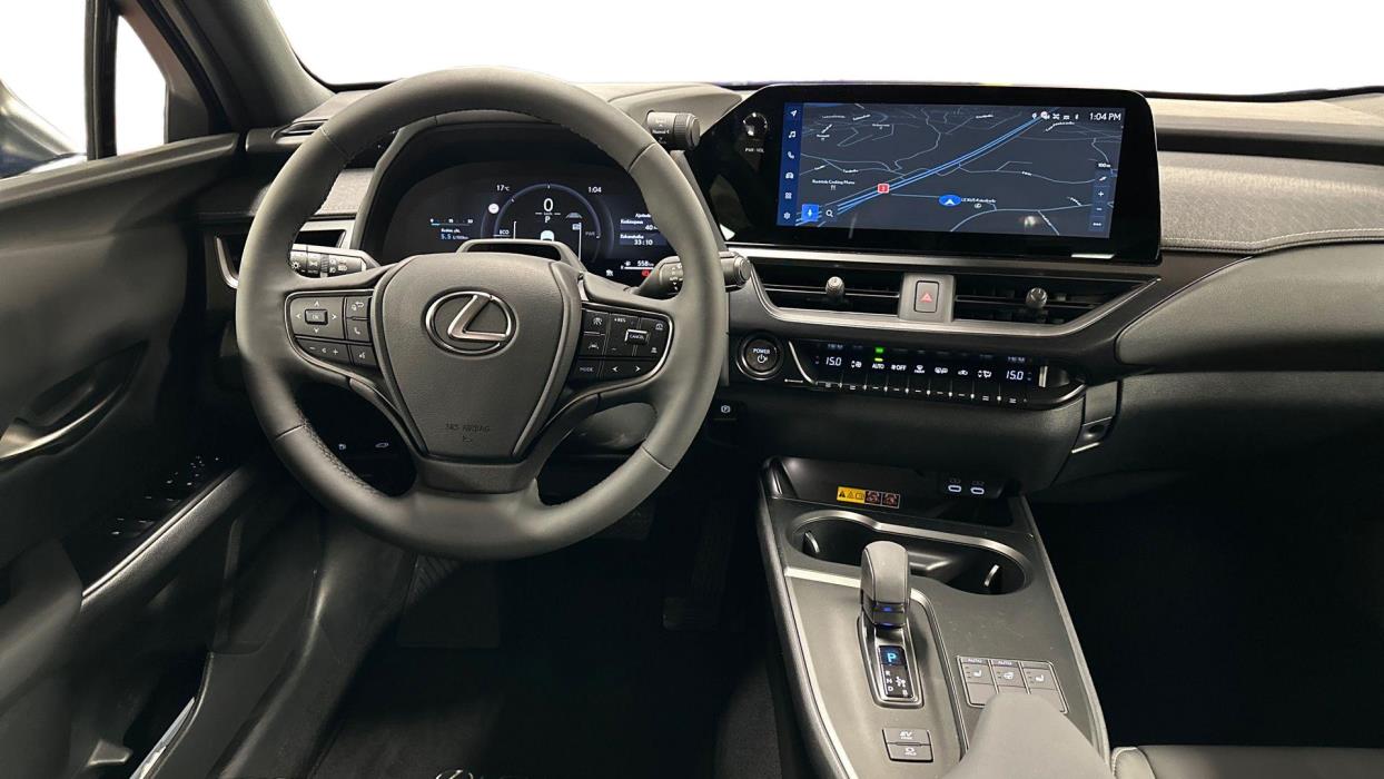 Lexus UX 2026