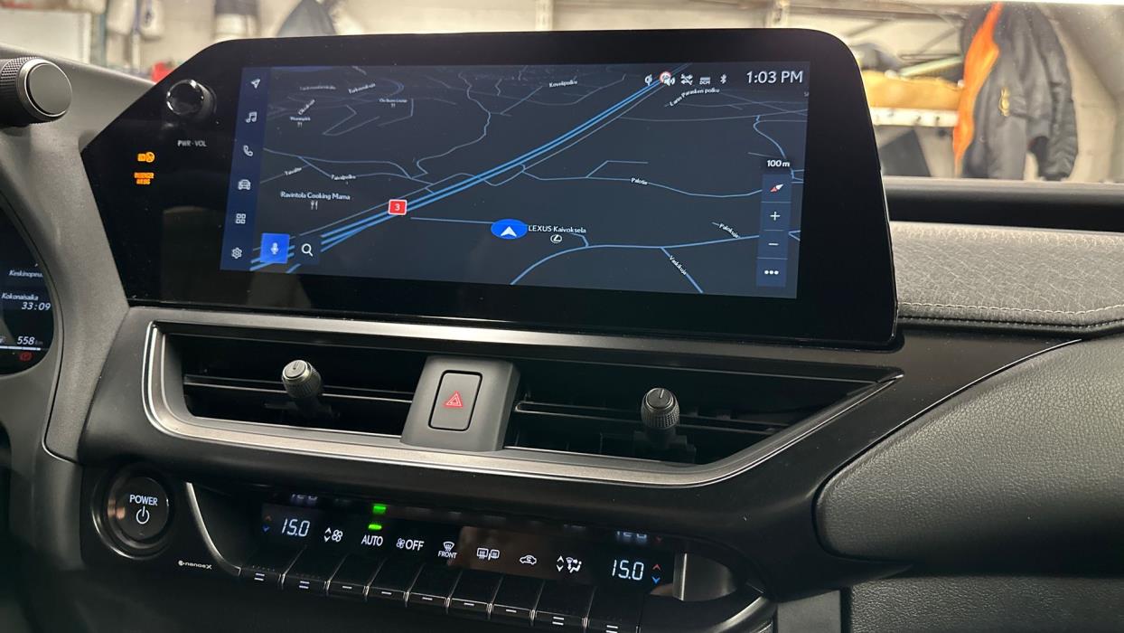 Lexus UX 2026