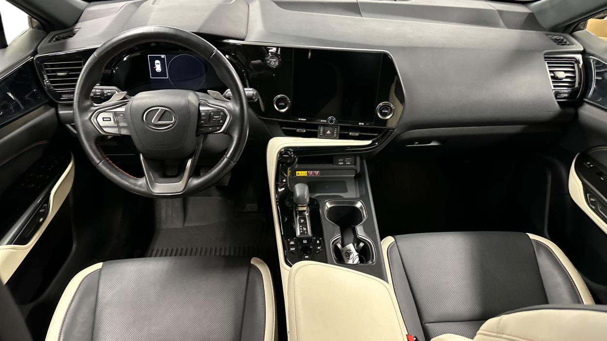 Lexus NX 2023