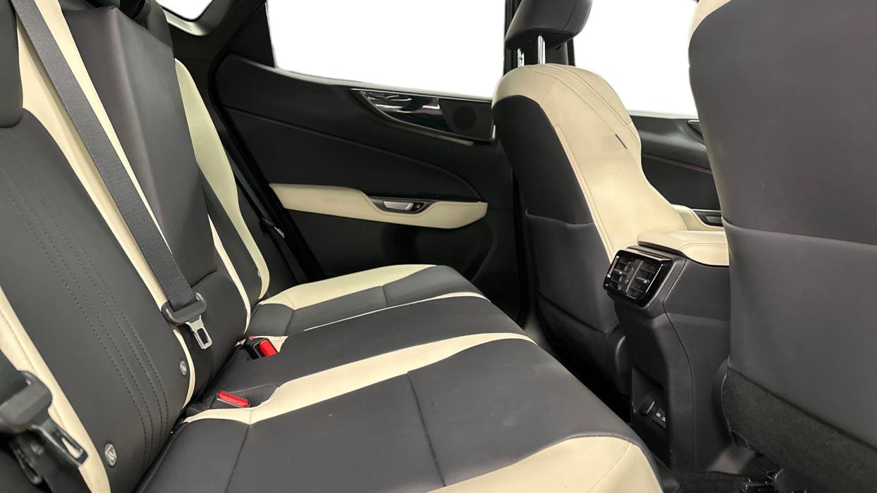 Lexus NX 2023