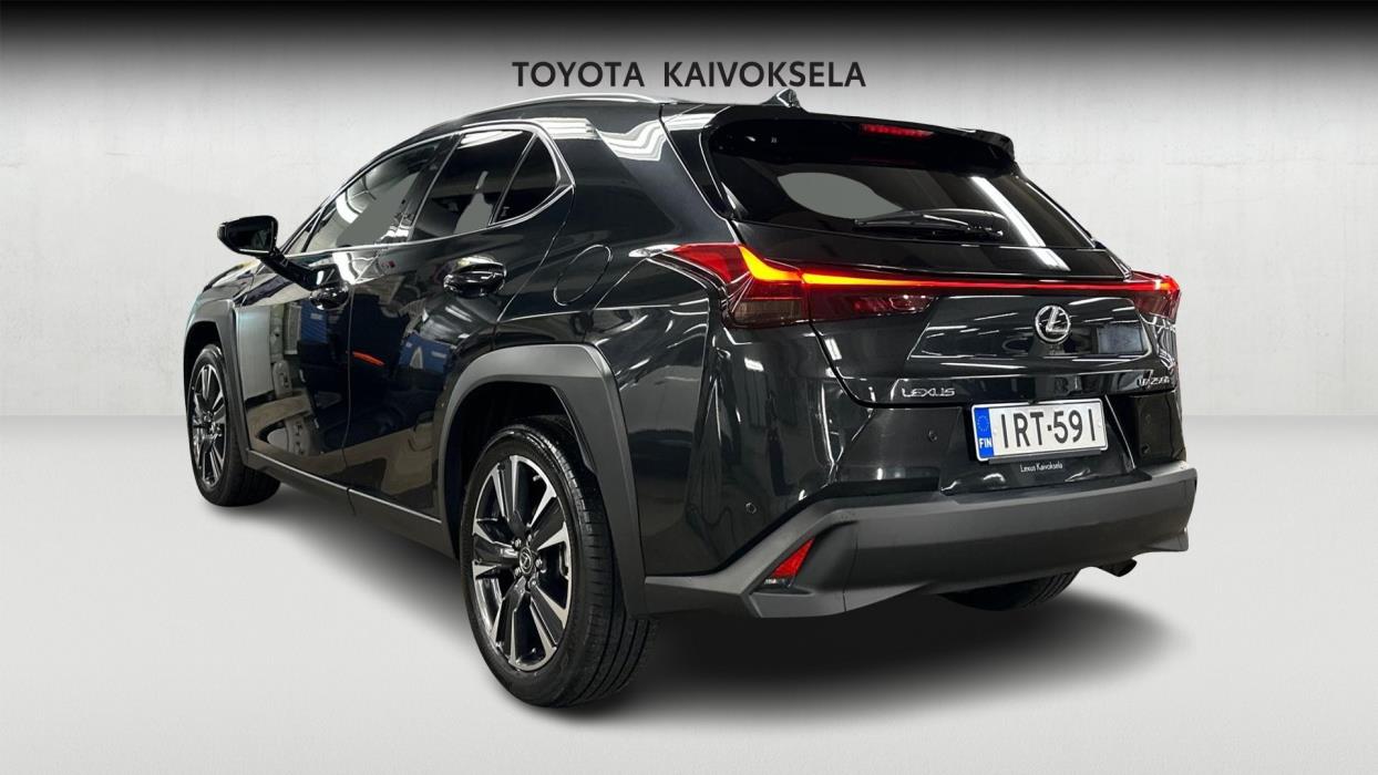 Lexus UX 2024