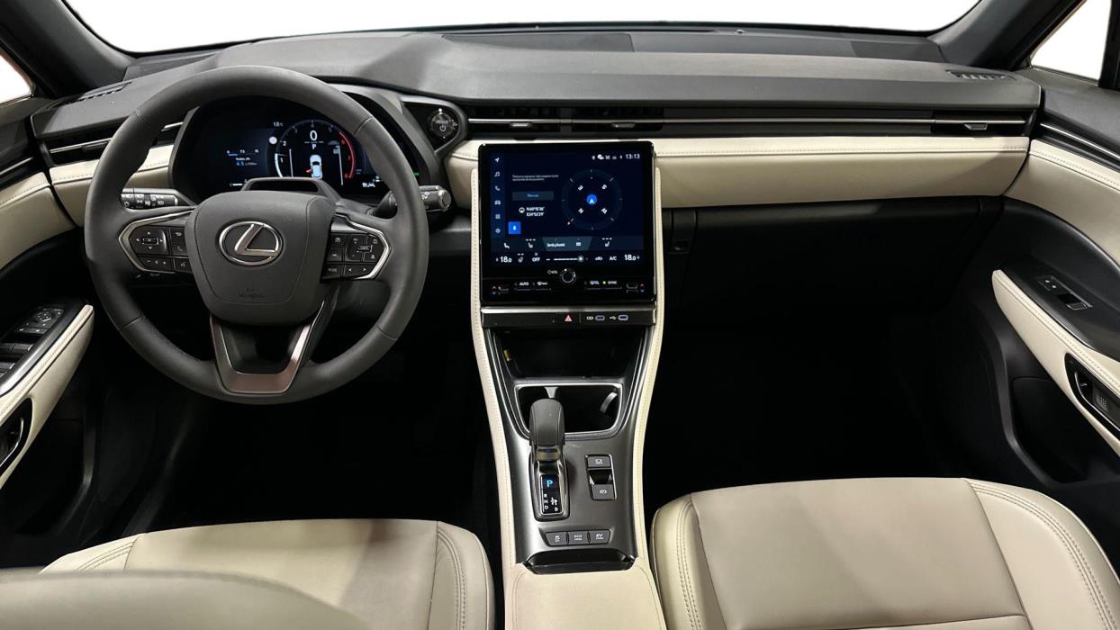 Lexus LBX 2025