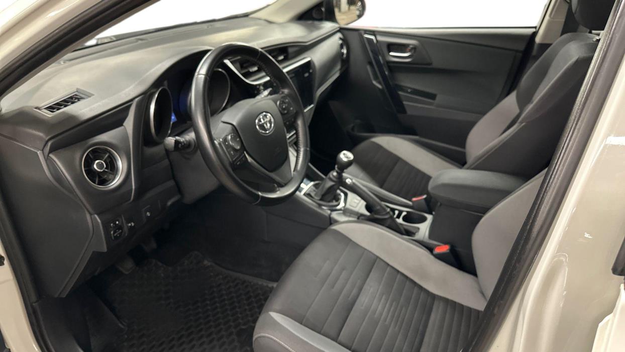 Toyota Auris 2017