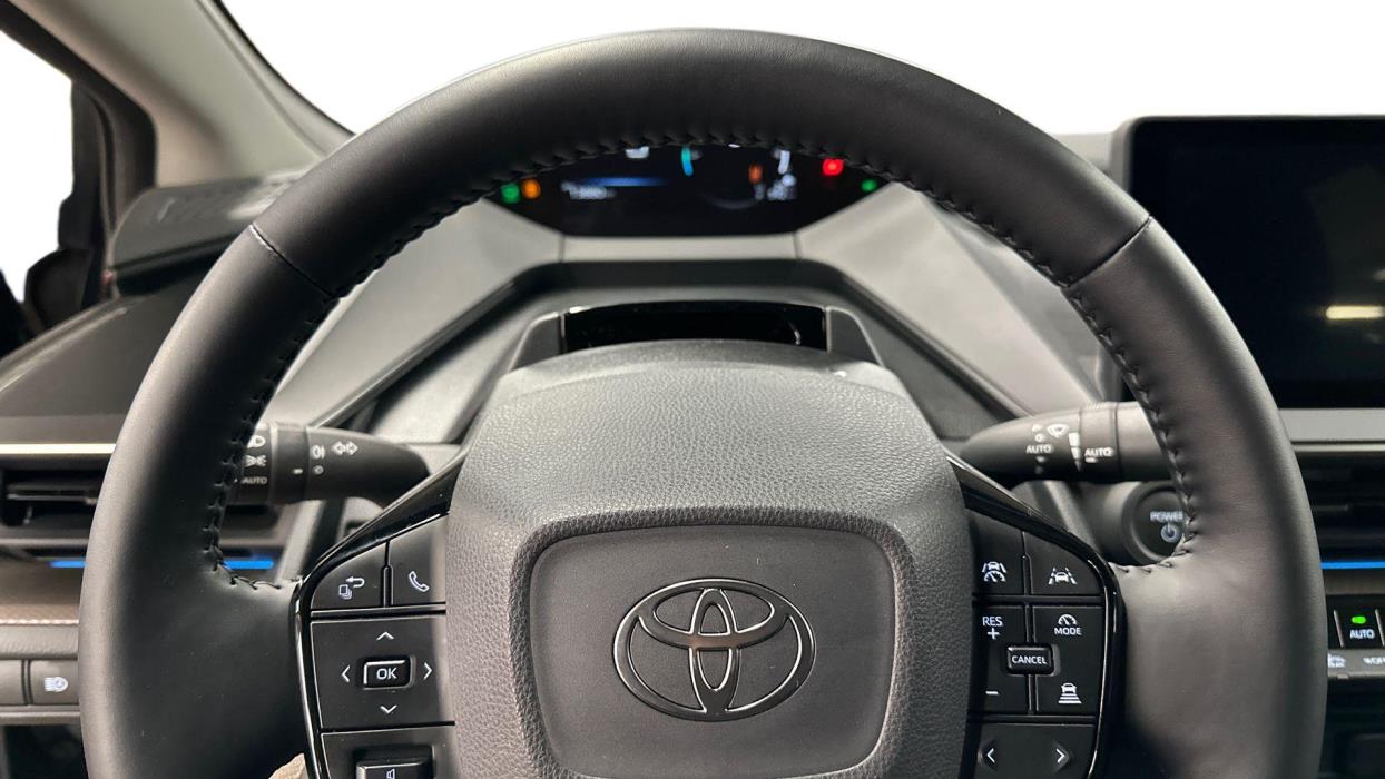 Toyota Prius Plug-in 2023