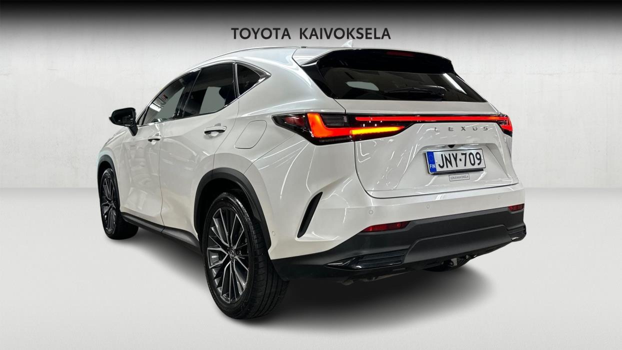 Lexus NX 2025