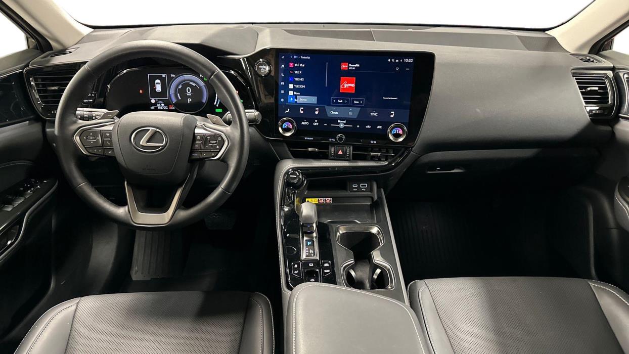 Lexus NX 2025