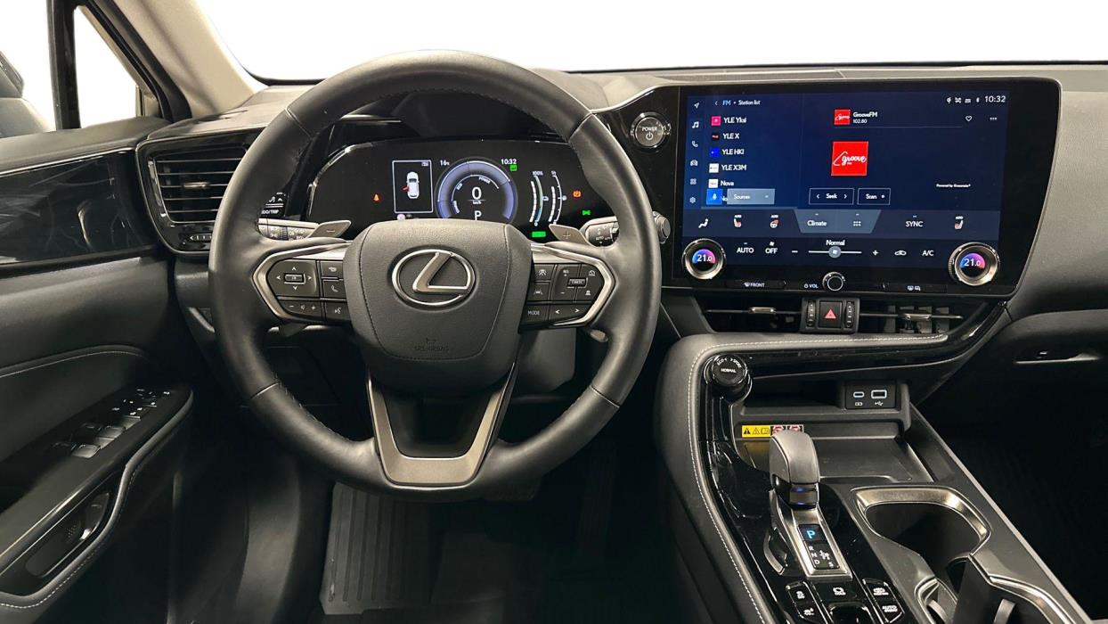 Lexus NX 2025
