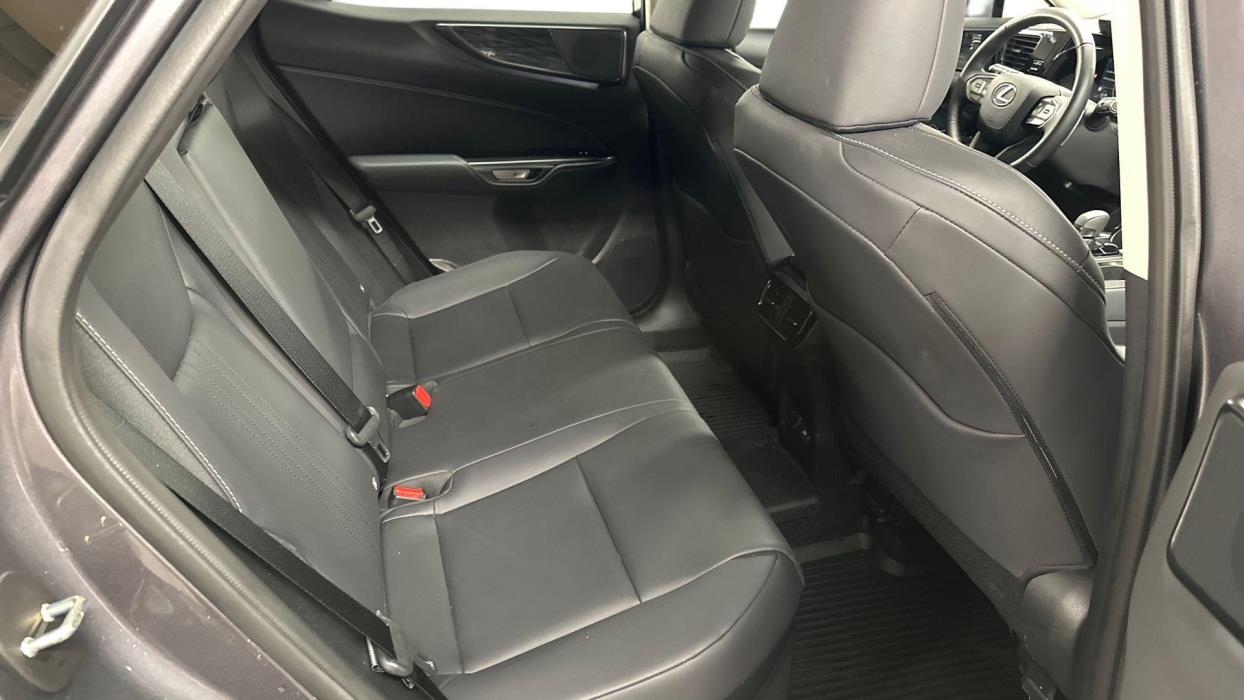 Lexus NX 2025