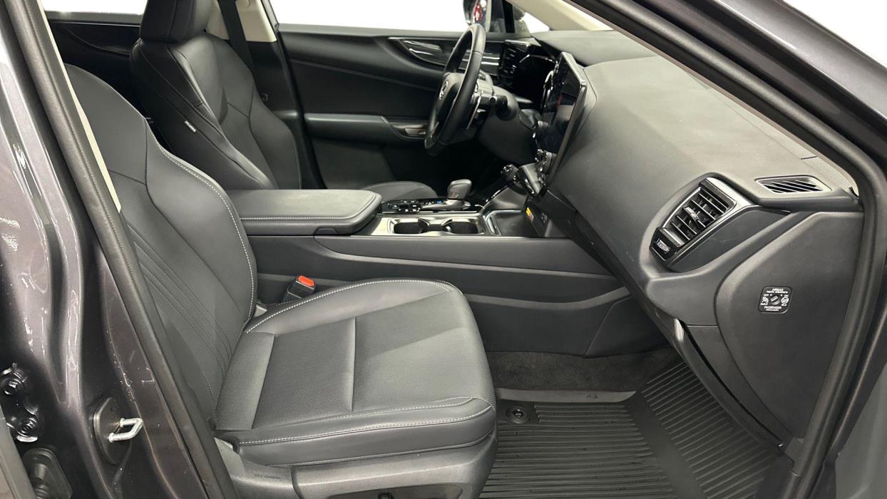 Lexus NX 2025