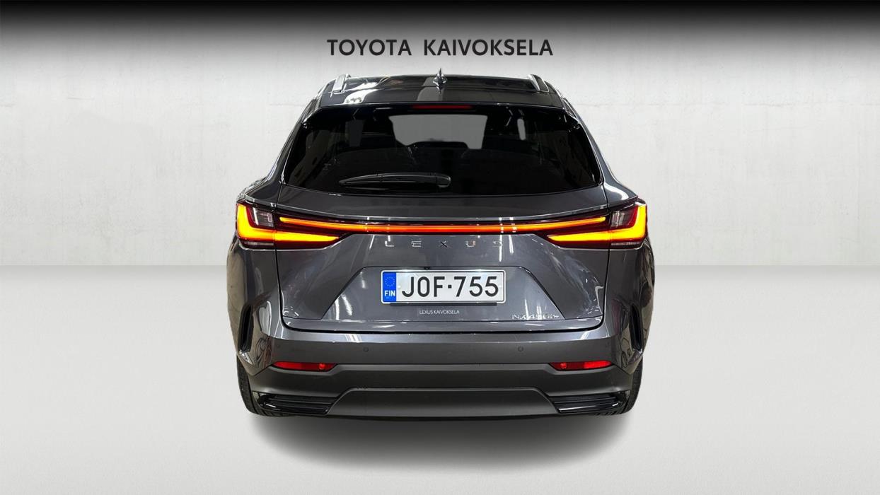 Lexus NX 2025