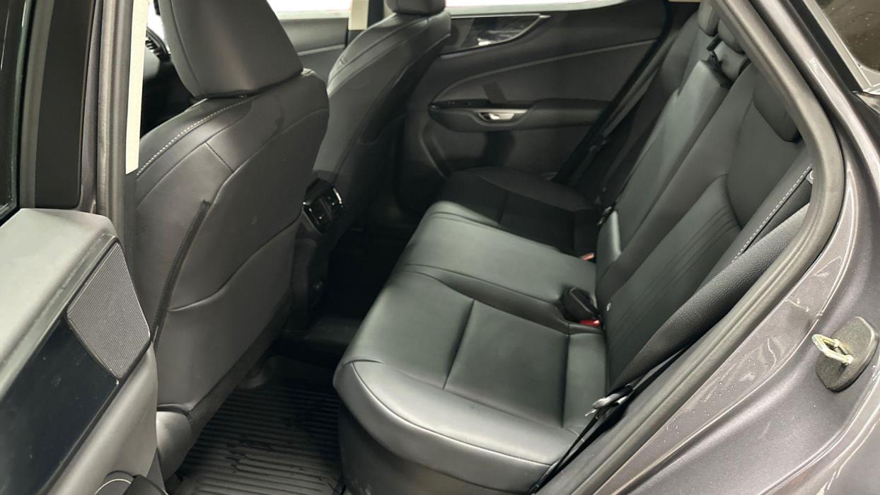 Lexus NX 2025