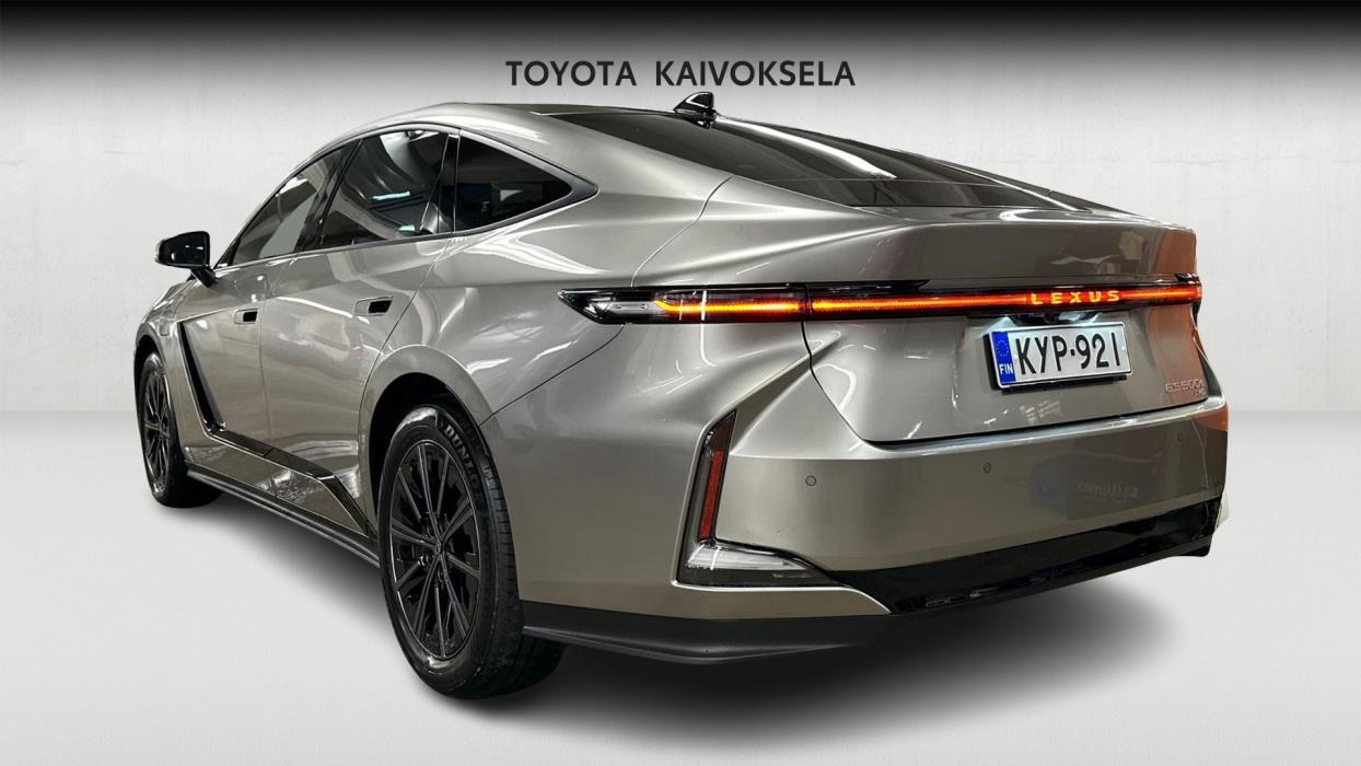Lexus ES 2026