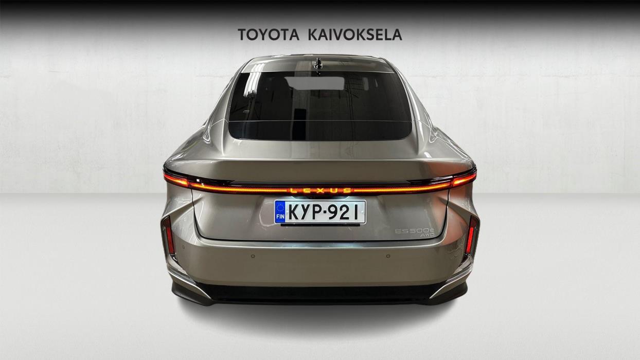 Lexus ES 2026