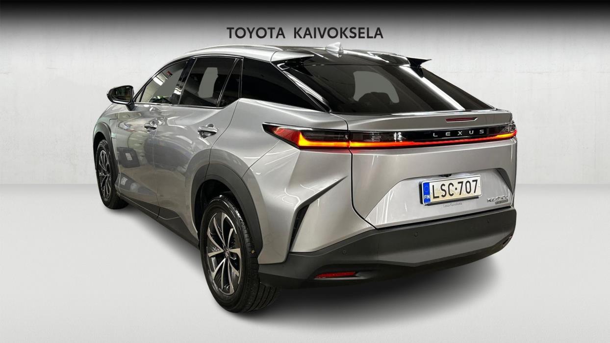 Lexus RZ 2023