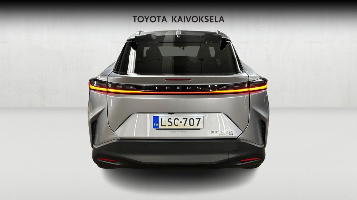 Lexus RZ 2023