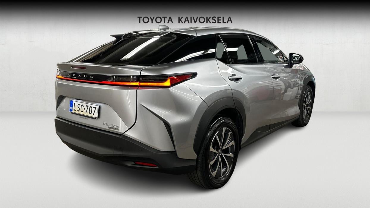 Lexus RZ 2023