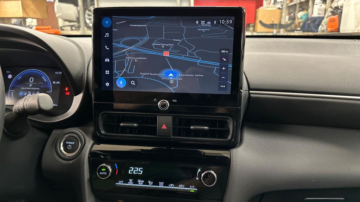 TOYOTA Yaris Cross 2024