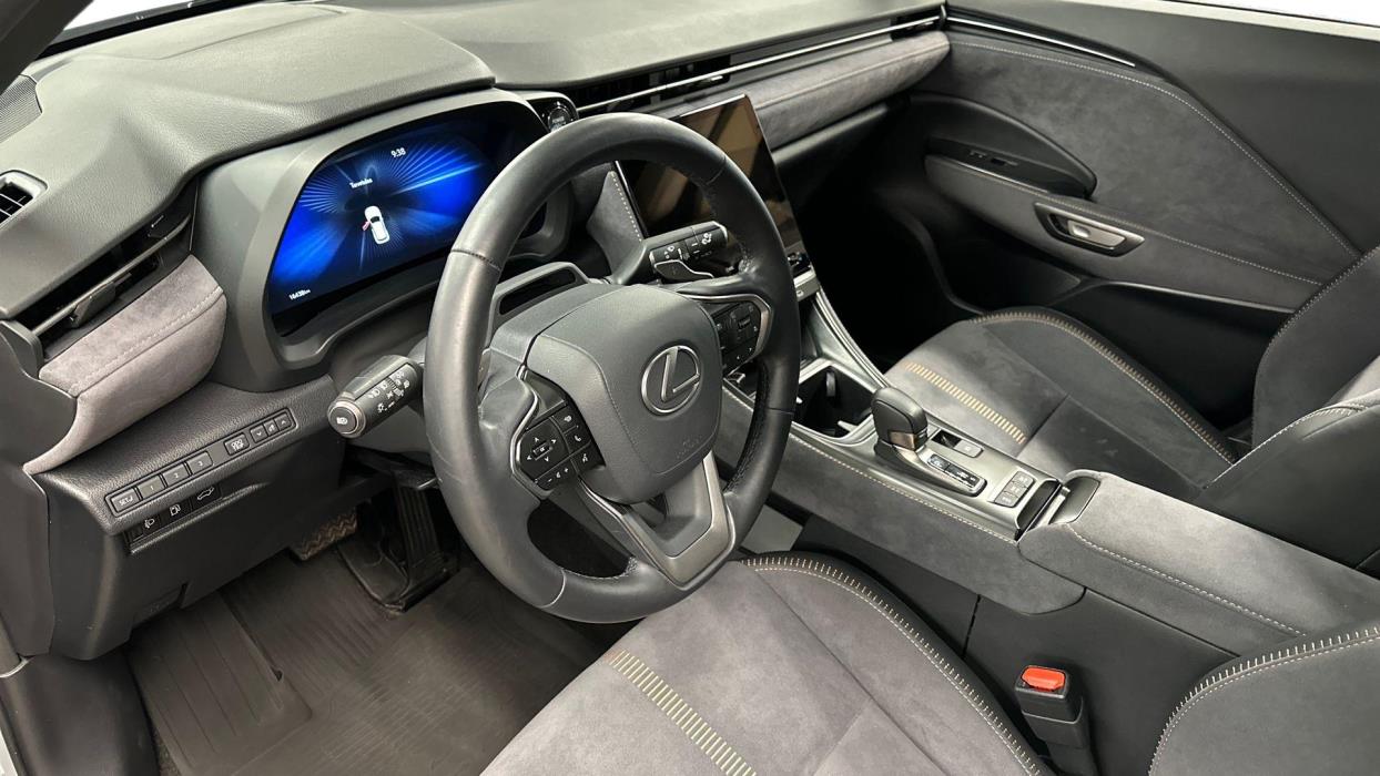 Lexus LBX 2025