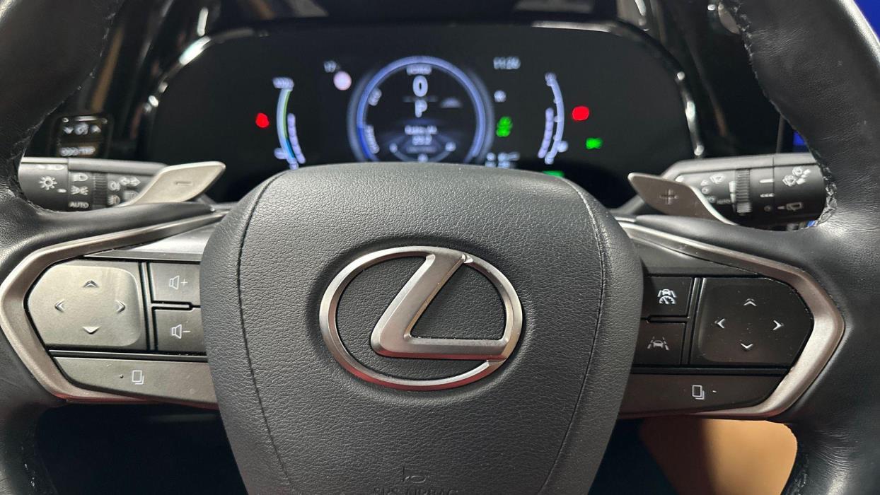 Lexus NX 2023